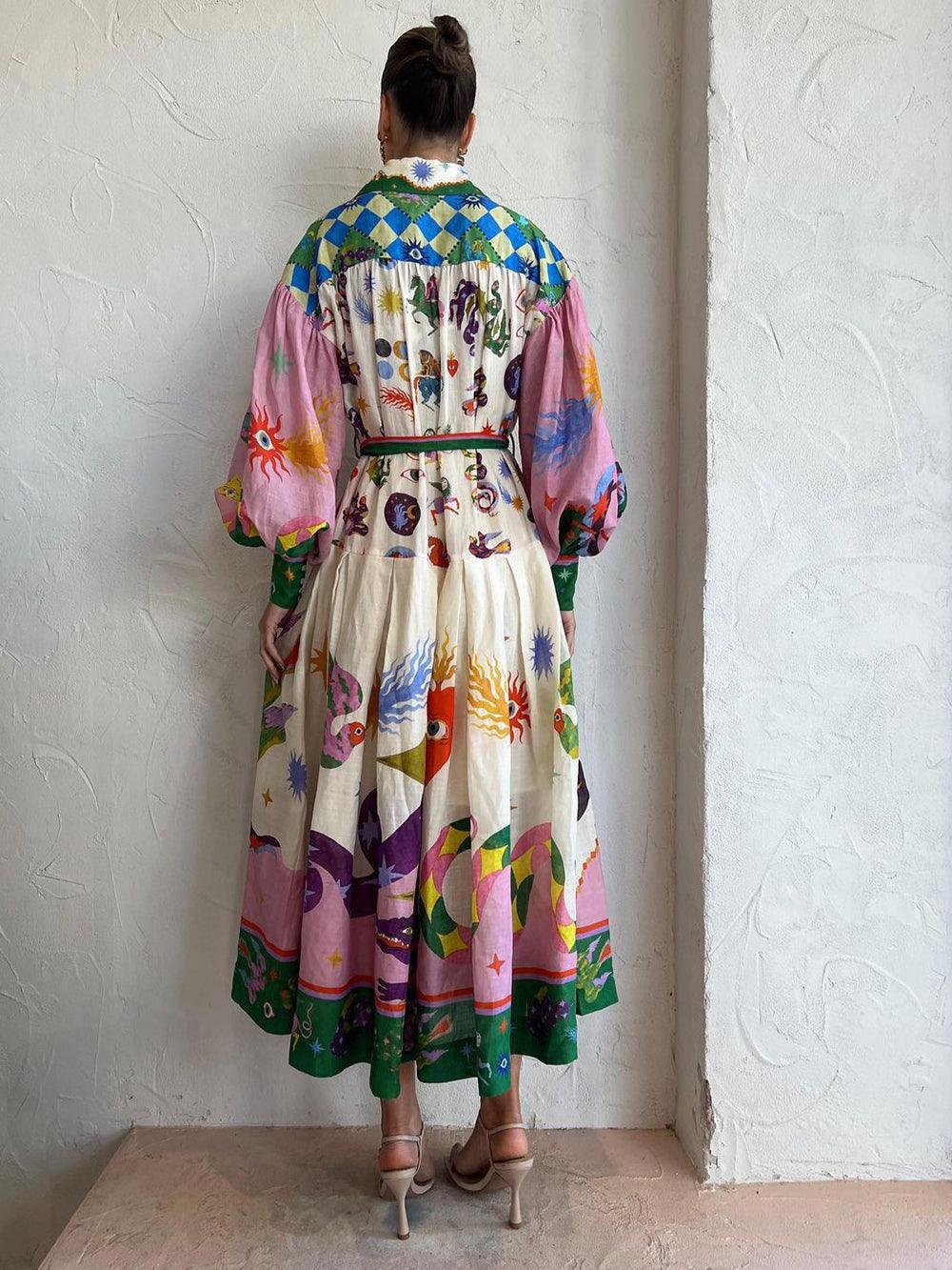 Plissiertes, locker sitzendes Kleid mit langen Ärmeln