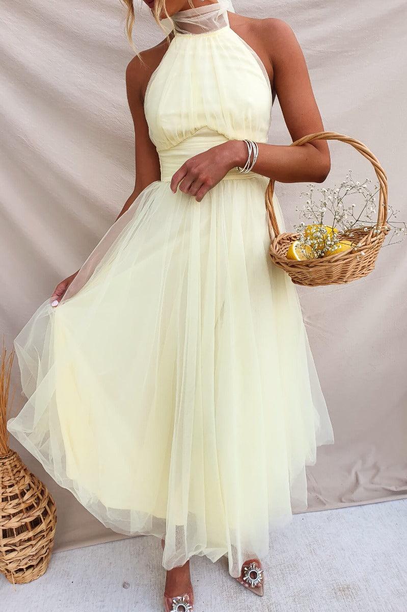 Fairy Vibes Tüll-Maxikleid mit Raffungen und Neckholder-Detail