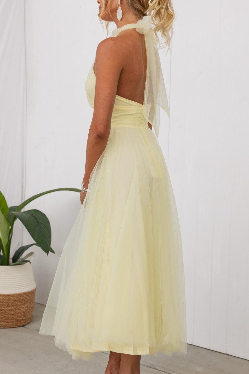 Fairy Vibes Tüll-Maxikleid mit Raffungen und Neckholder-Detail