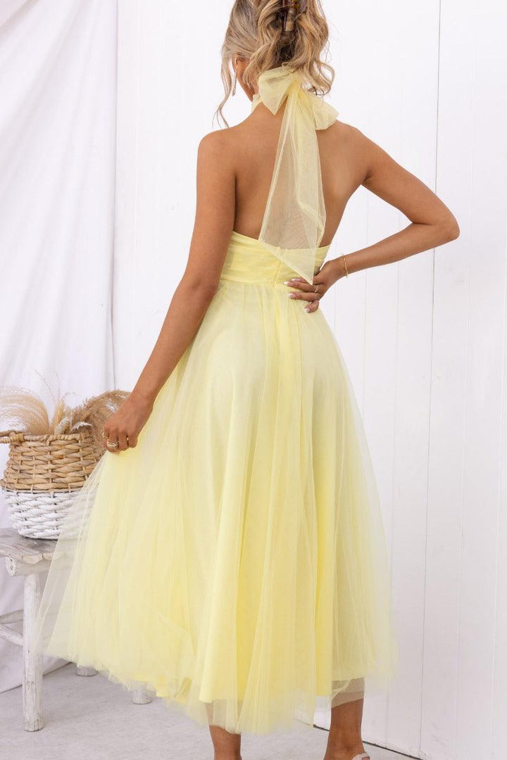 Fairy Vibes Tüll-Maxikleid mit Raffungen und Neckholder-Detail