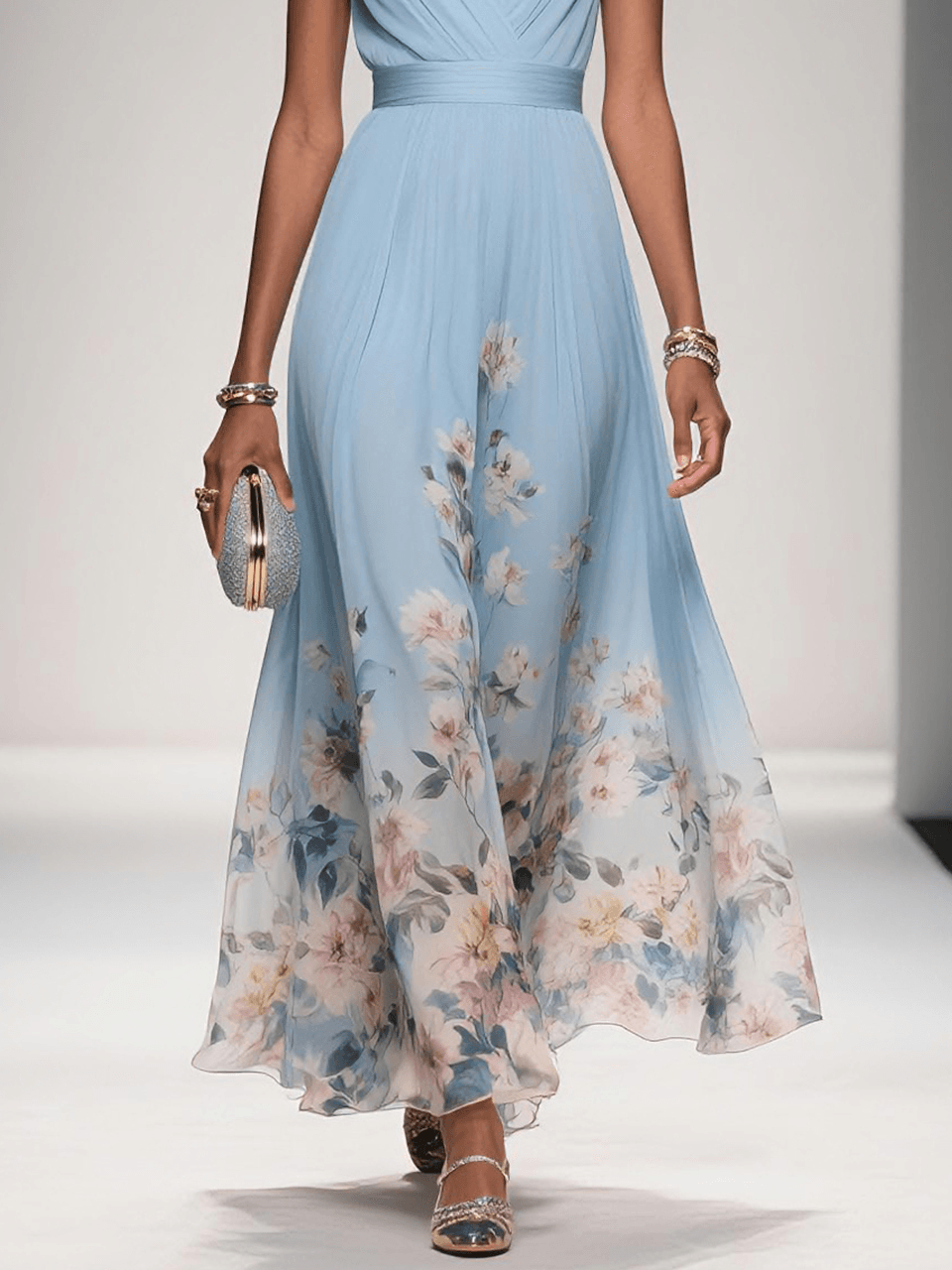 Hellblaues, ärmelloses A-Linien-Maxikleid aus Chiffon mit Blumenmuster und V-Ausschnitt